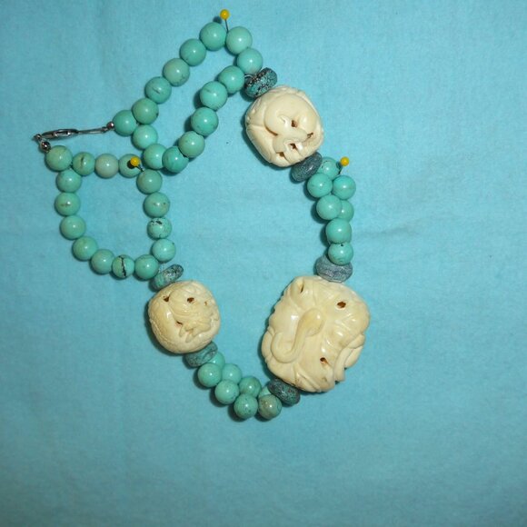 Necklace - Picture 2 of 2